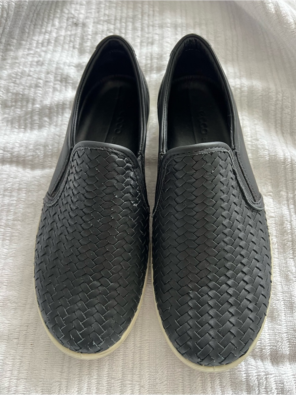 Ecco Black Woven Slip-Ons